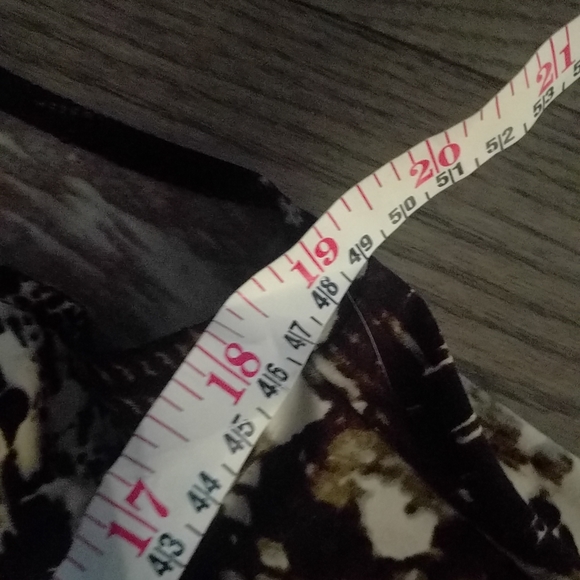 Beautiful dress by Kenneth Cole reaction ❤️ - Picture 5 of 12